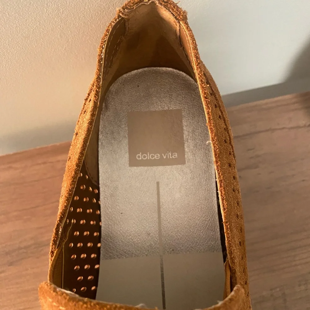 NEW Dolce Vita Jhenee Platform Chain Pecan/Tan Suede SlipOn Shoes Size 8.5 Trend
